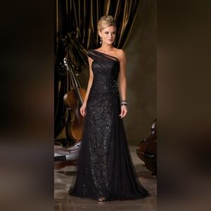 NWT Ivonne D by Mon Cheri One Shoulder Black & Champagne Vintage Gown